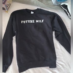Sweatshirt: Women’s Size Medium